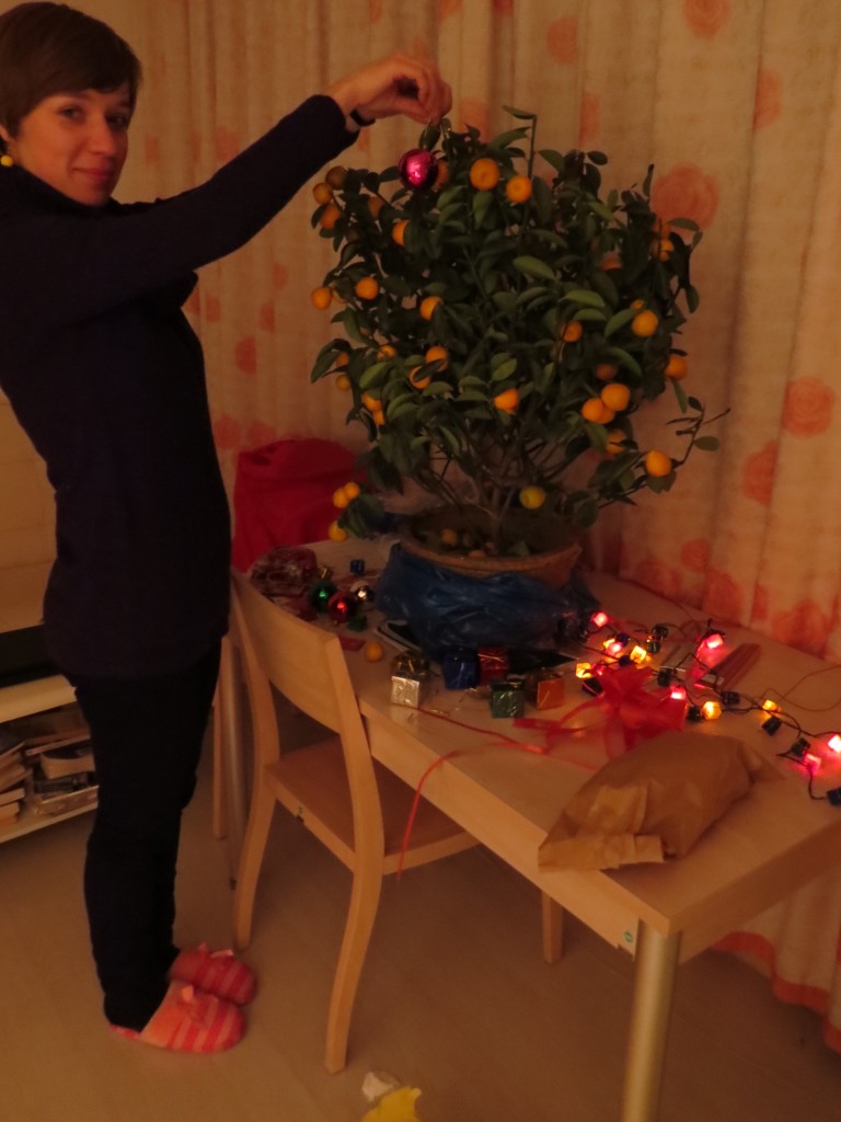 Moje pomarańczowe drzewko świąteczne "made in China"