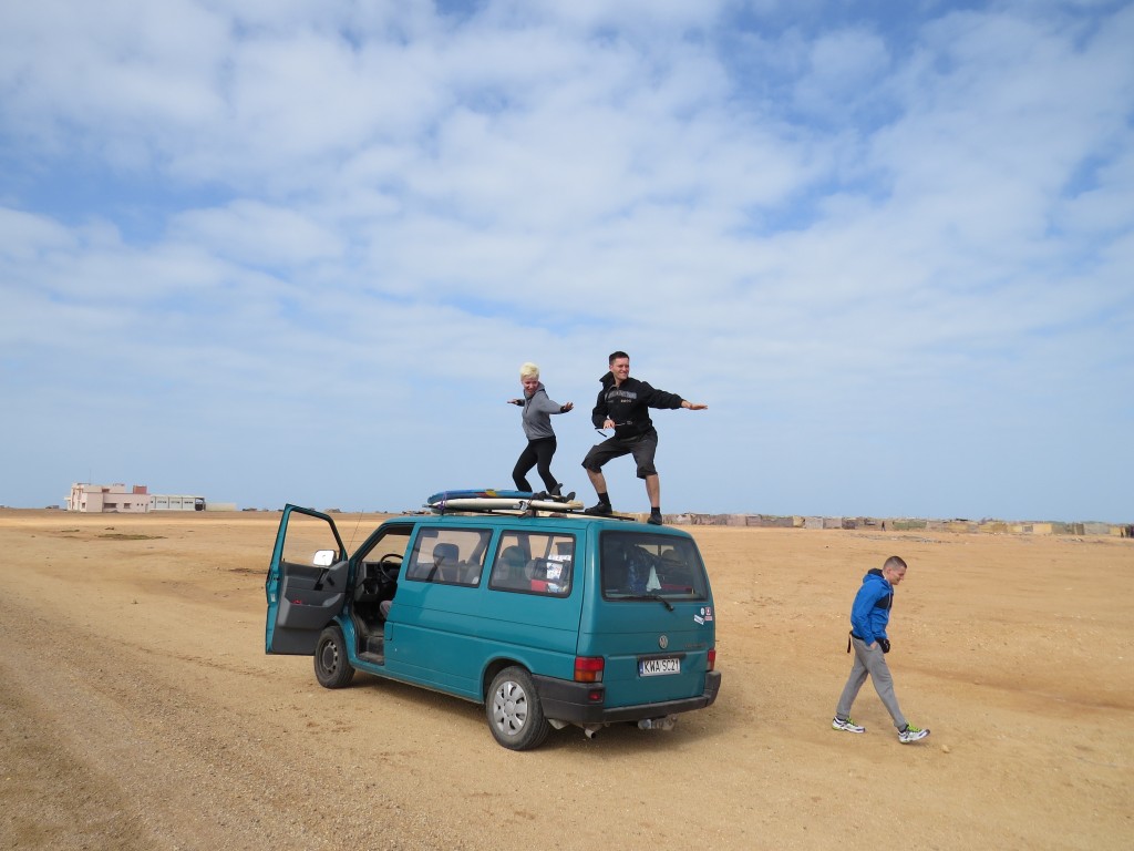 African Road Trip, HollyCow, Sahara Zachodnia, Maroko, surfing, Martyna Skura, lifein20kg
