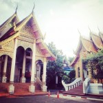 Savoir vivre w tajskiej świątyni, czyli jak nie wyjść na bezmyślnego turystę