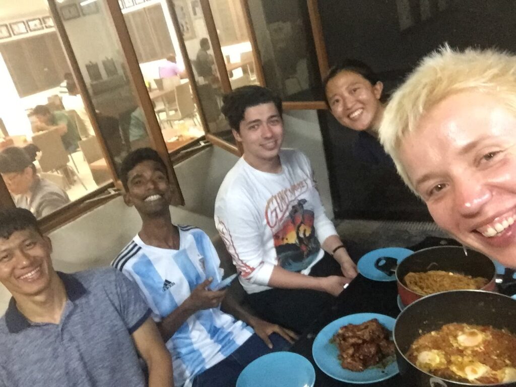 - Malediwski akademik