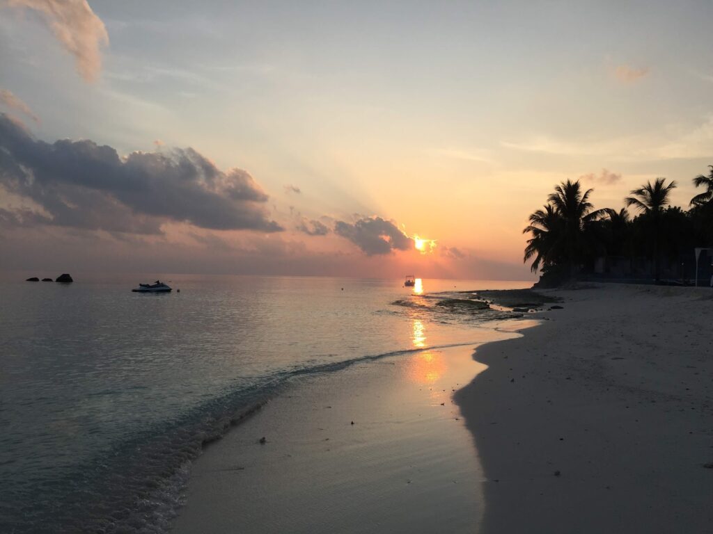 - Malediwski akademik