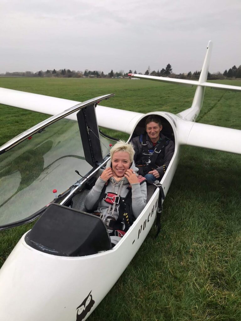 - Tyle samo lądowań co startów