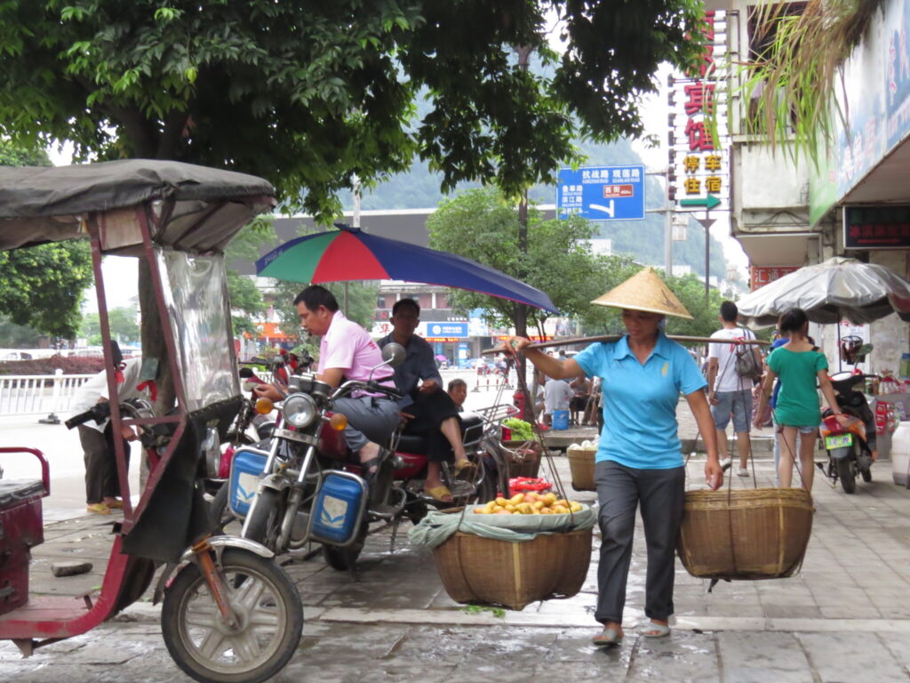 - Kobieta pracująca w Chinach