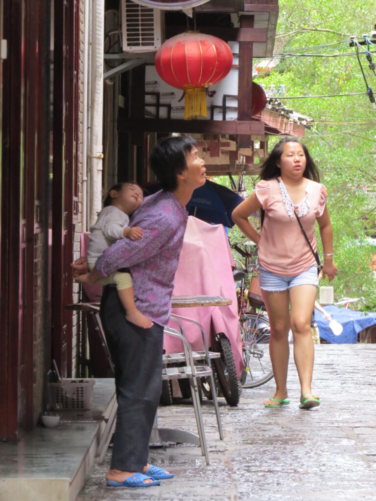 - West Street, czyli tygiel turystyki w Yangshuo