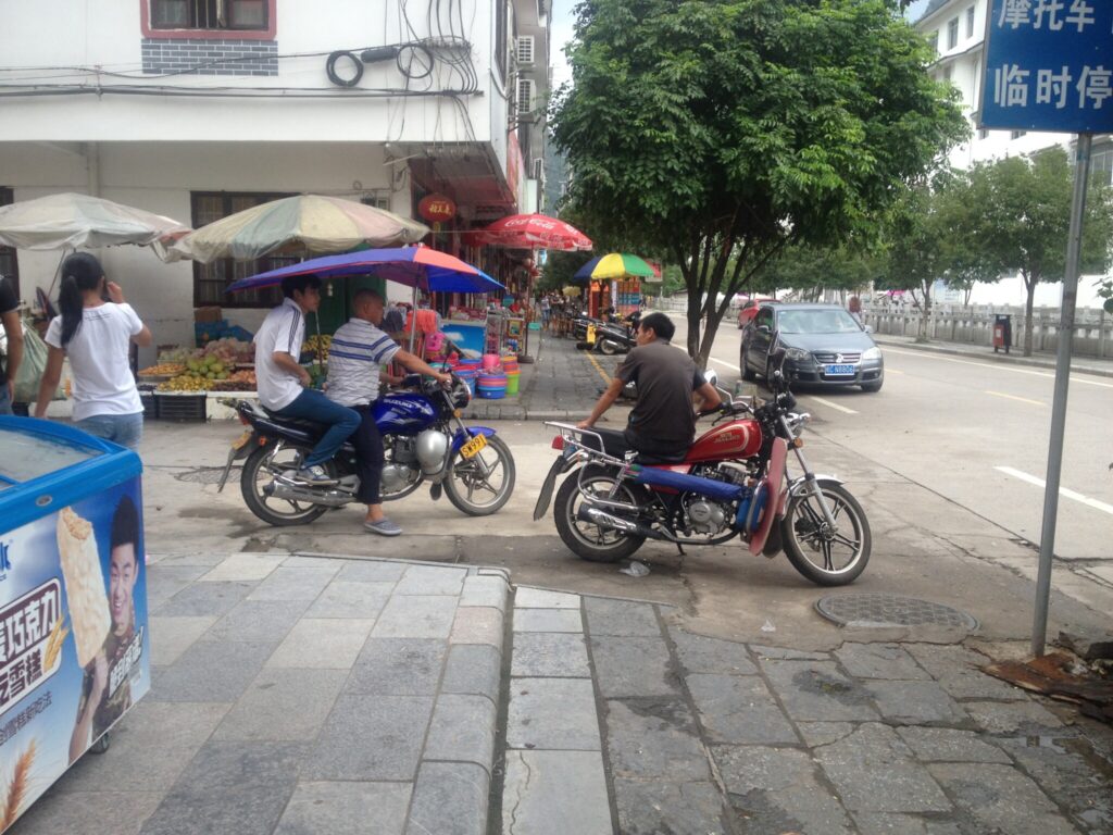 - Kobieta pracująca w Chinach