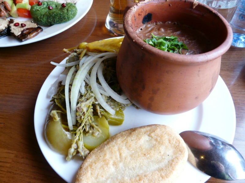 - Trochę więcej o jedzeniu – tym razem fasola, czyli lobio